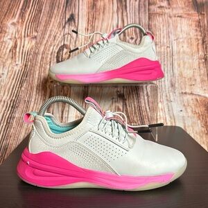 Clove Classic Nursing Sneakers Womens Sz 7.5